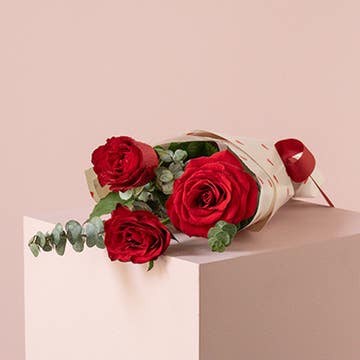 3 Red Roses with Fillers 