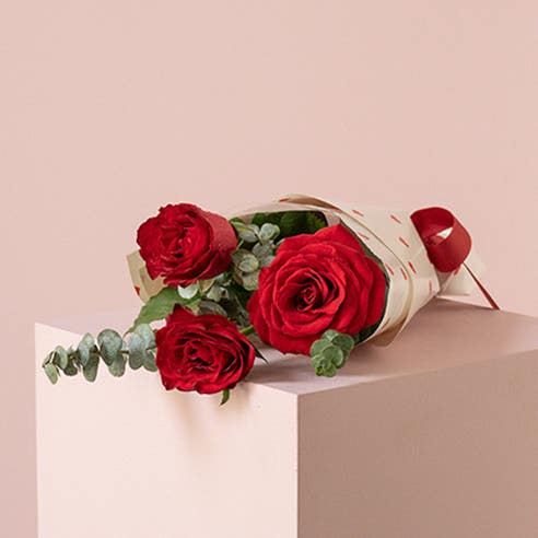 3 Red Roses with Fillers 