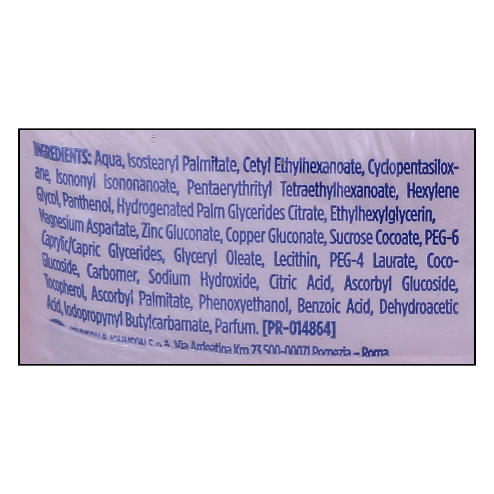 Johnson's Refreshing Face Wipes 25's 1+1 Free [Special Offer] right side image