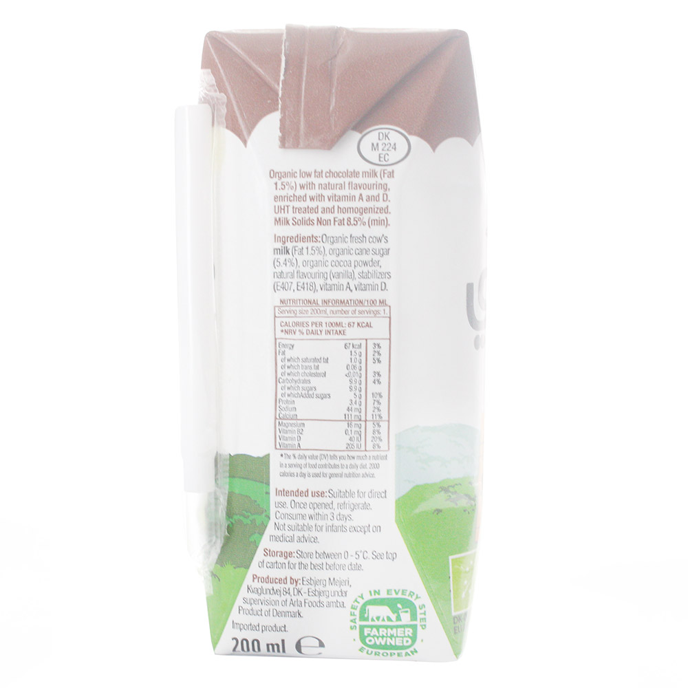 Arla Organic Chocolate UHT Milk 200ml right side image
