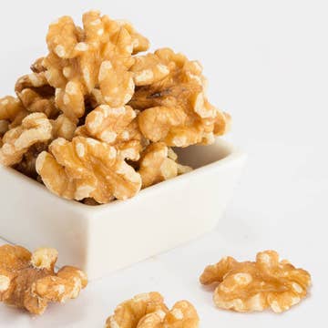 Bayara Jumbo Walnuts [Per Kg] 
