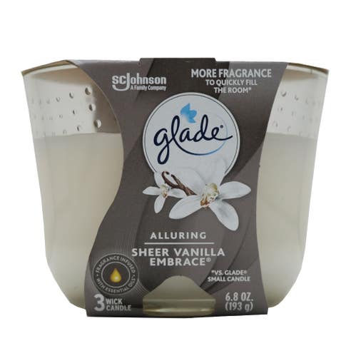 Glade Alluring Sheer Vanilla Embrace Candle 193g 