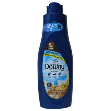 Downy Vanilla & Musk Fabric Conditioner 700ml