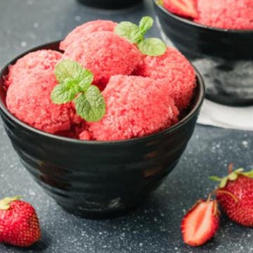 Vegan Strawberry Sorbet