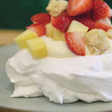 Strawberry, mango and amaretti pavlova