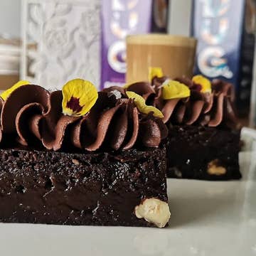 Vegan Brownies With Chocolate Ganache